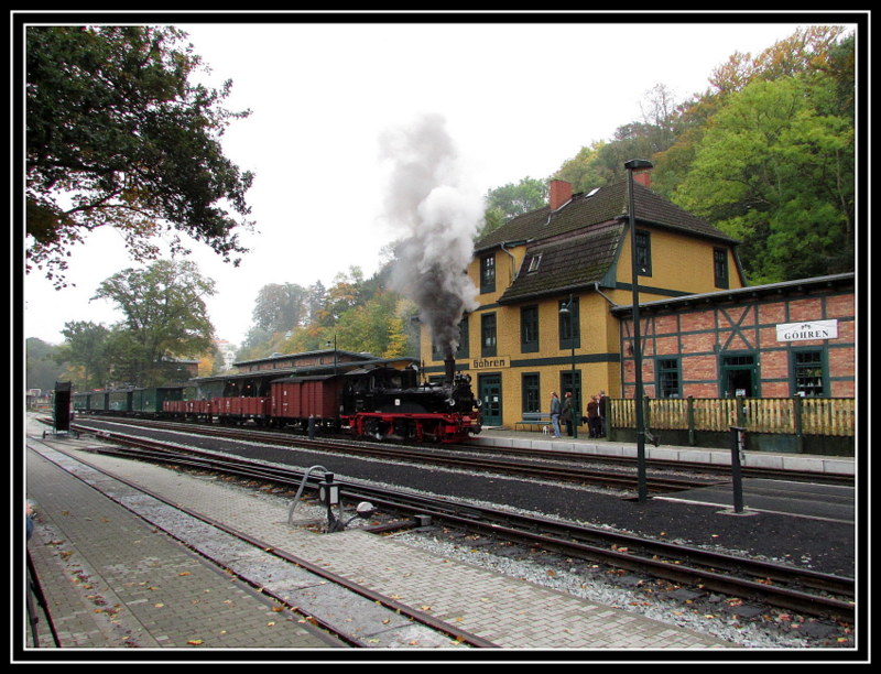99 608 am 13.Okt.2013 im Bahnhof G�hren mit ihrem Sonderzug