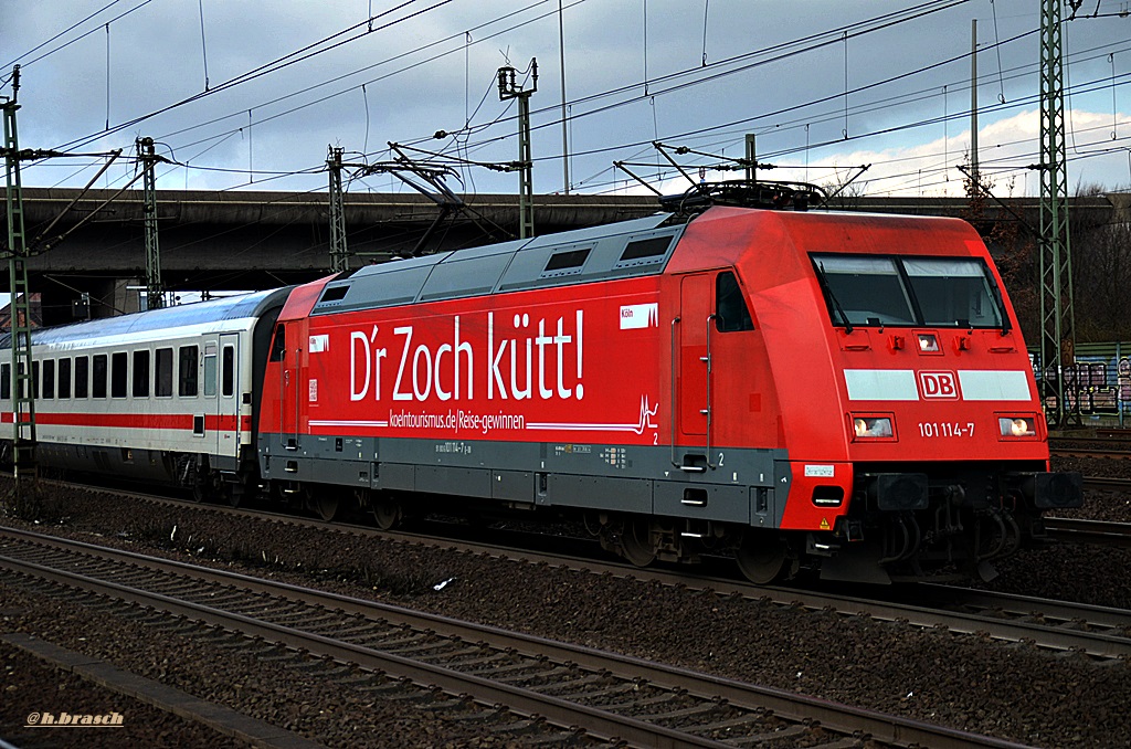 abfahrt der 101 114-7,mit einen IC vom bf hh-harburg,23.08.15