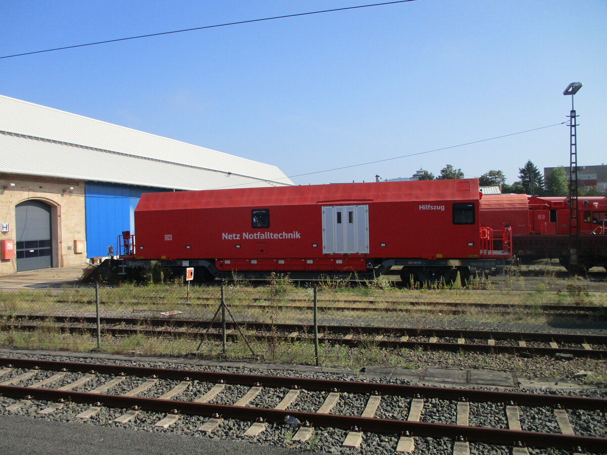 Abgestellter Hilfszugwagen,am 02.September 2021,im Werk Fulda.