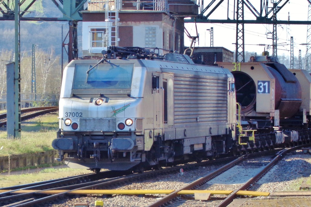 Akiem 37002 treft am 29 März 2017 in Völklingen ein.