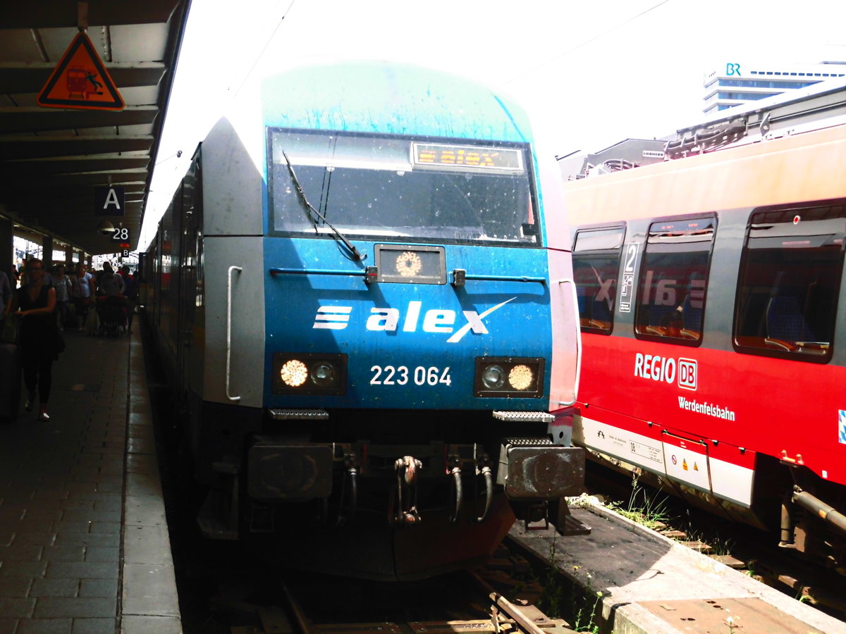 ALEX 223 064 im Mnchener Hbf am 21.6.17