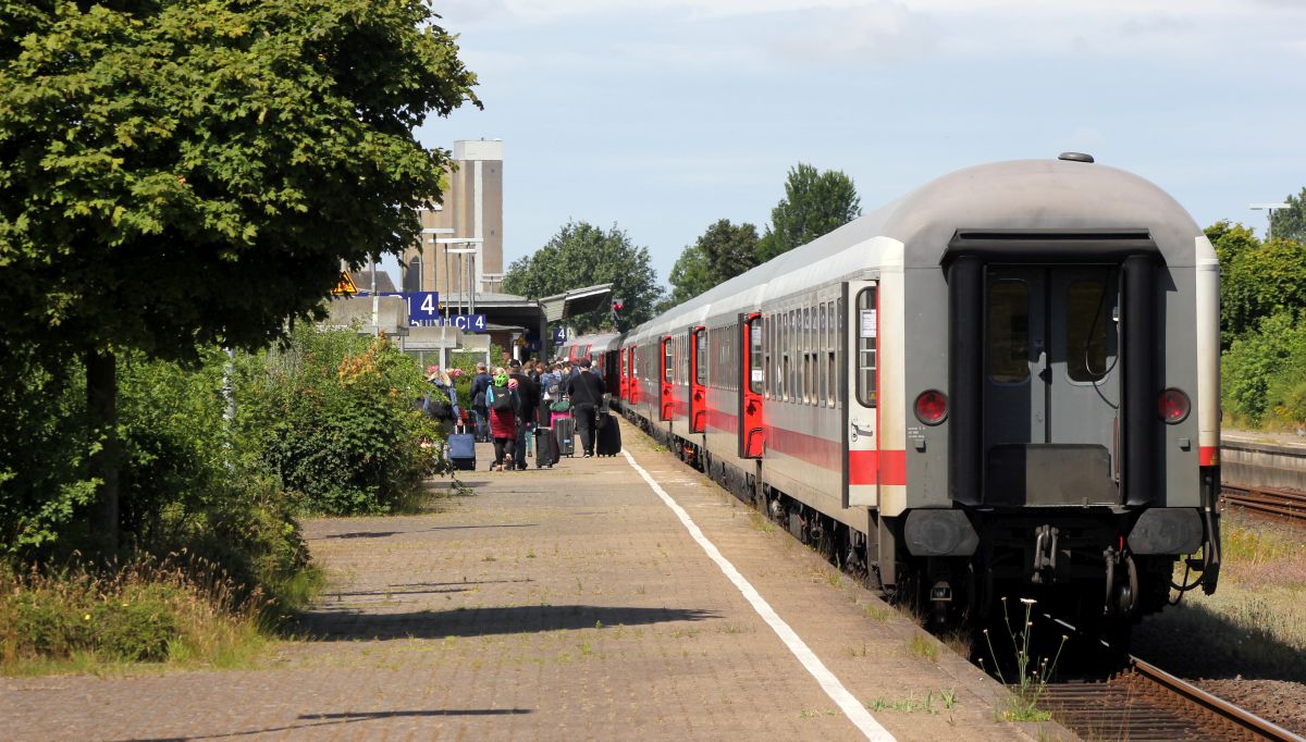 Alle Reisenden raus und das rangieren begann... Husum 10.07.2019