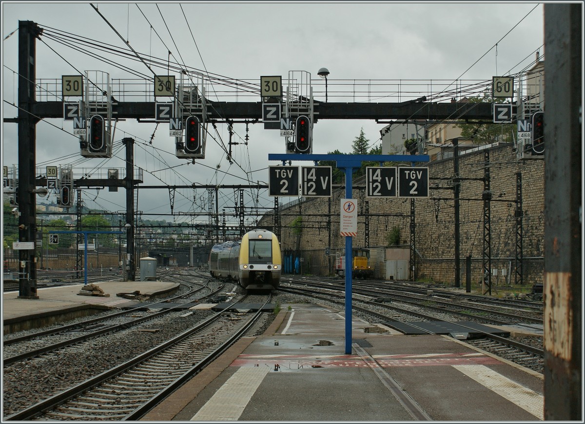 Alltagsbetriebsszene in Dijon Ville. 
22.05.2012