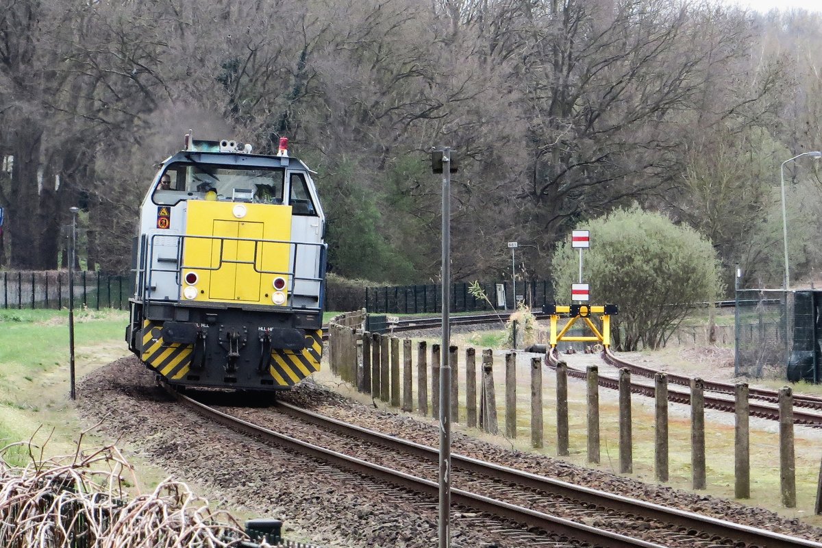 Alpha Trains 2275 715 treft solo aus Tegelen kommend am 8 April 2021 in Venlo ein.