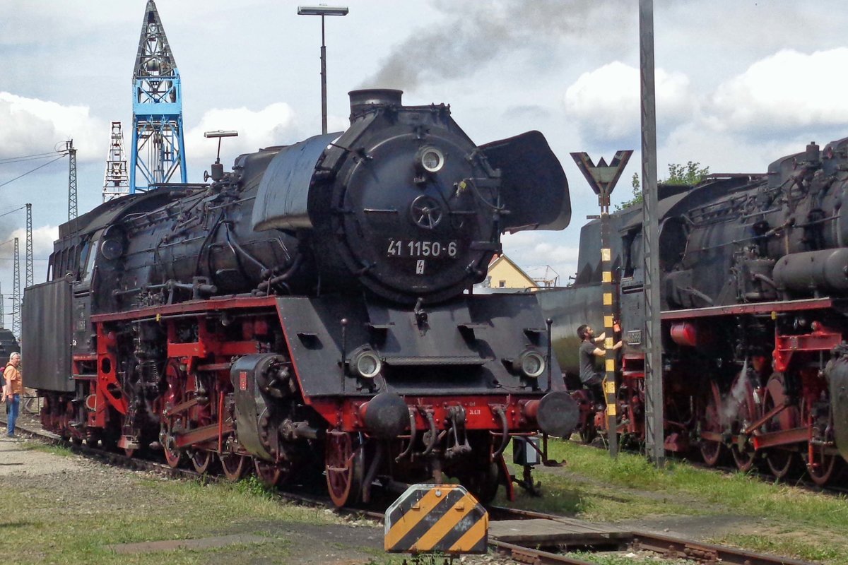 Am 1 Juni 2019 sonnt sich 41 1150 ins BEM in Nördlingen.