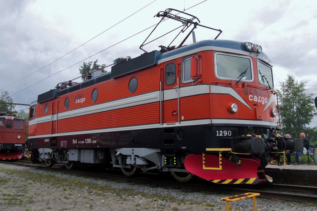 Am 12 September 2015 steht RC 1290 ins Eisenbahnmuseum von Gävle.