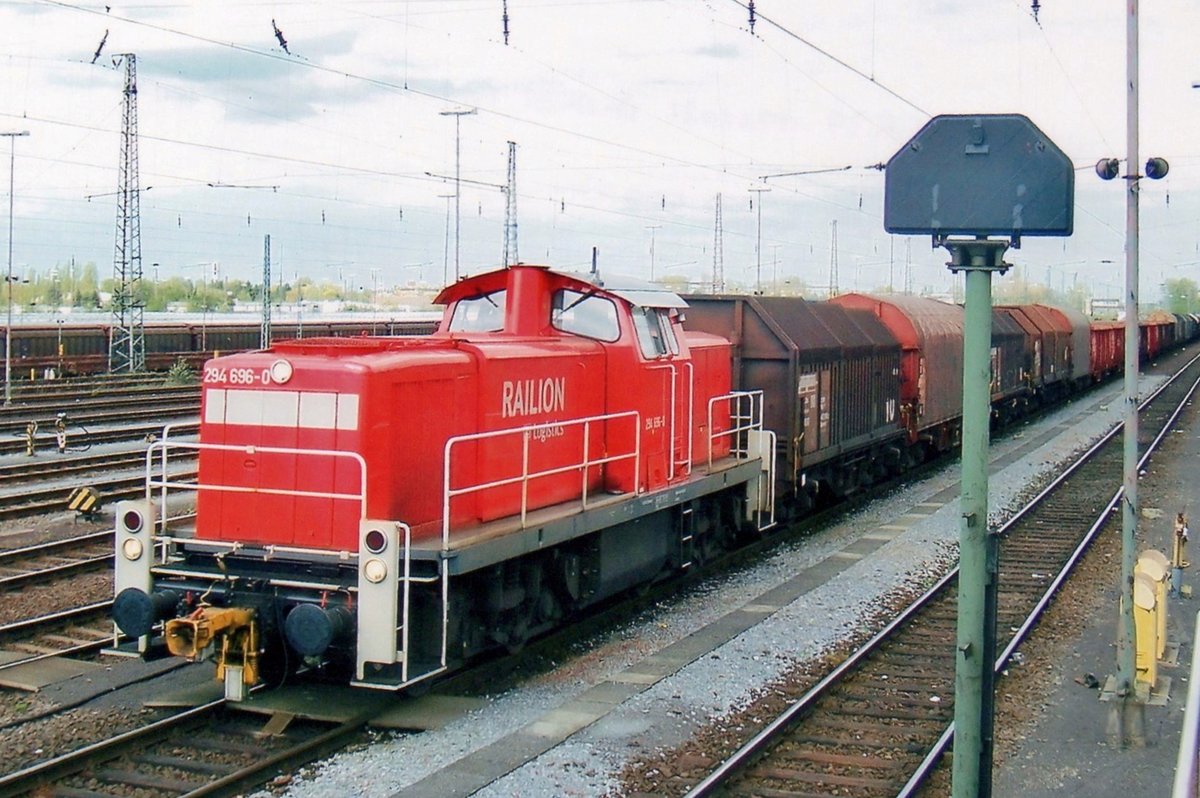 Am 13 April 2008 rangiert 294 696 in Hamm Rbf.