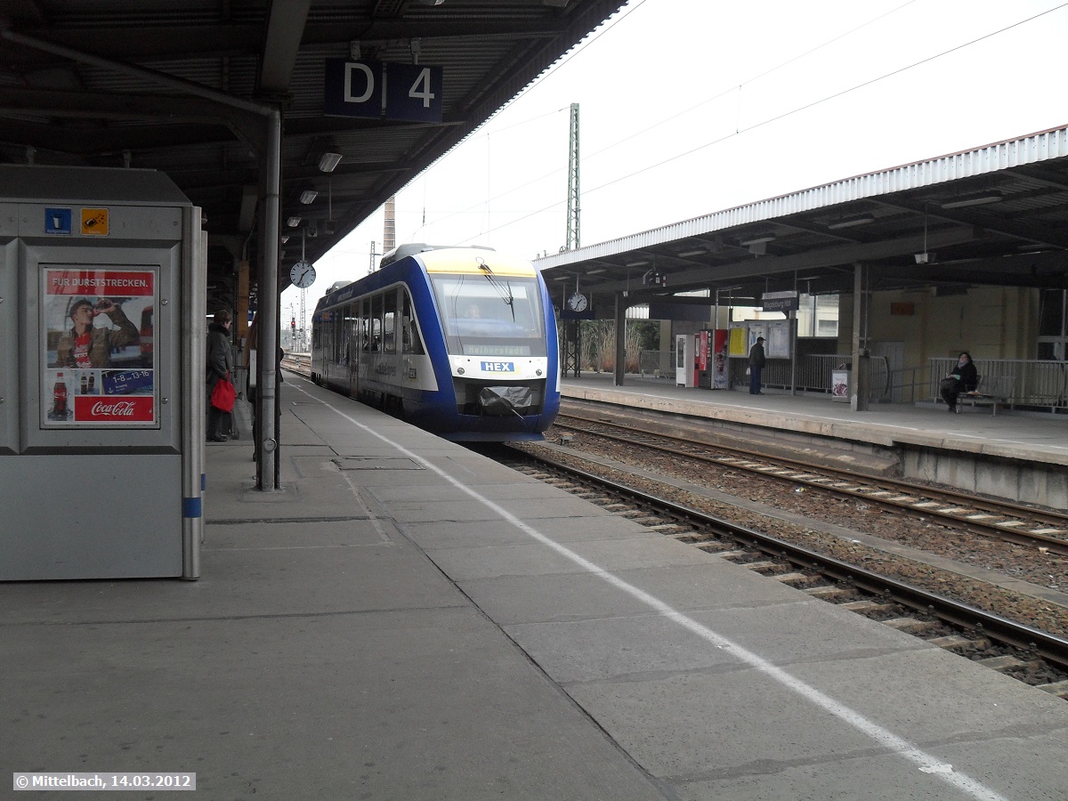 Am 14.03.2012 wird in Magdeburg Hbf der HEX mit Fahrtziel Halberstadt bereitgestellt.