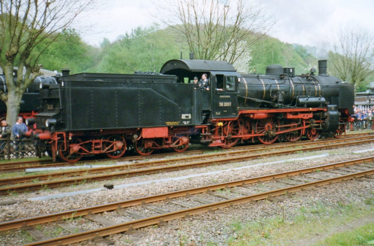 Am 16 Juli 1998 war 38 2267 aktiv ins DGEG-Museum in Bochum-Dahlhausen.