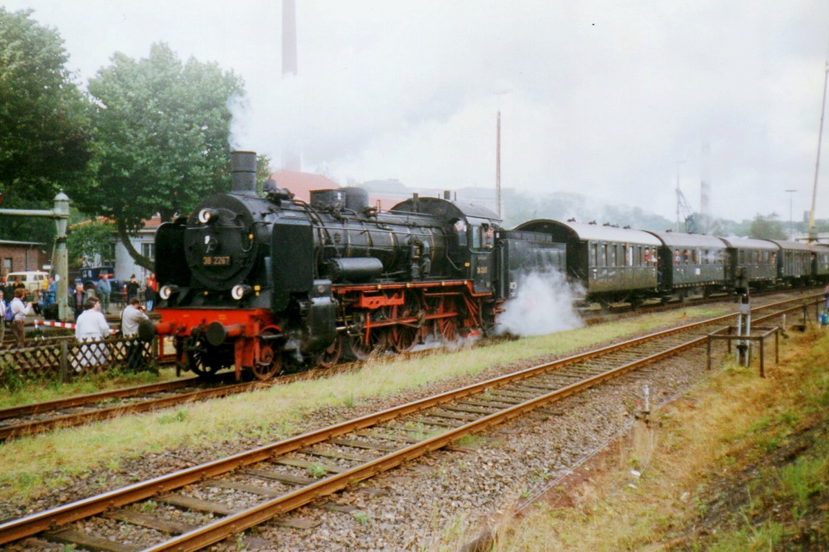 Am 16 Juli 1998 war 38 2267 aktiv ins DGEG-Museum in Bochum-Dahlhausen.