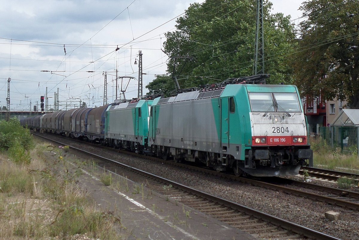 Am 16 September 2016 steht 2804 in Rheinhausen.