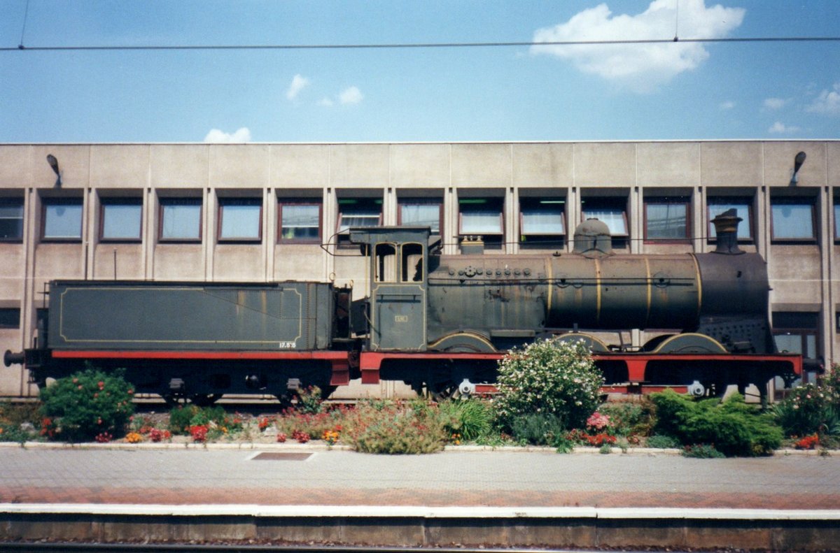 Am 17 Juli 1997 stand 41.105 noch als Denkmal im Bahnhof Charleroi Sud. Leider drohte sie in 2011 verschrottet zu werden, wurde jedoch von SCM gerettet und befindet sich heute während ein Restaurierung in Maldegem.