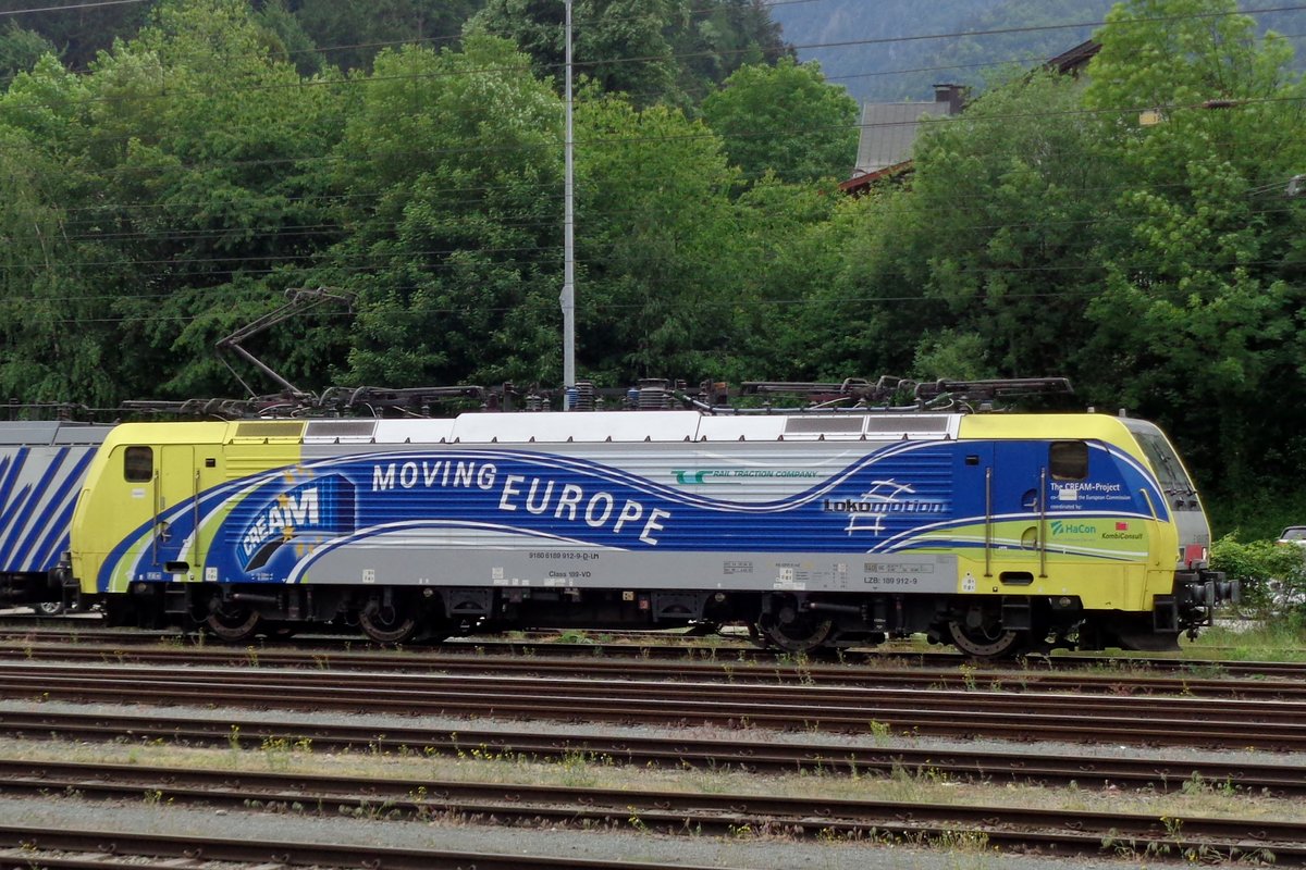 Am 17 Mai 2018 wirbt 189 912 noch immer für Milch in Kufstein.