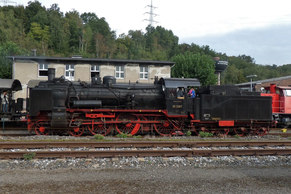 Am 17 September 2016 war 38 2267 aktiv in Bochum-Dahlhausen. 