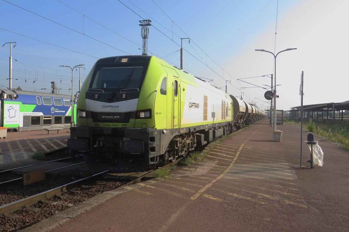 Am 17 September 2021 dnnert Captrain E4001-3976 durch Compiegne.