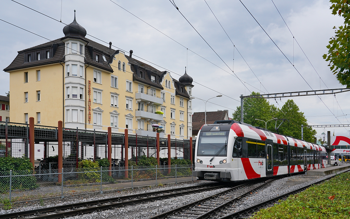 Am 17.08.2026 verl�sst der ABe 4/8 7002 den Bahnhof Wil in Richtung Frauenfeld