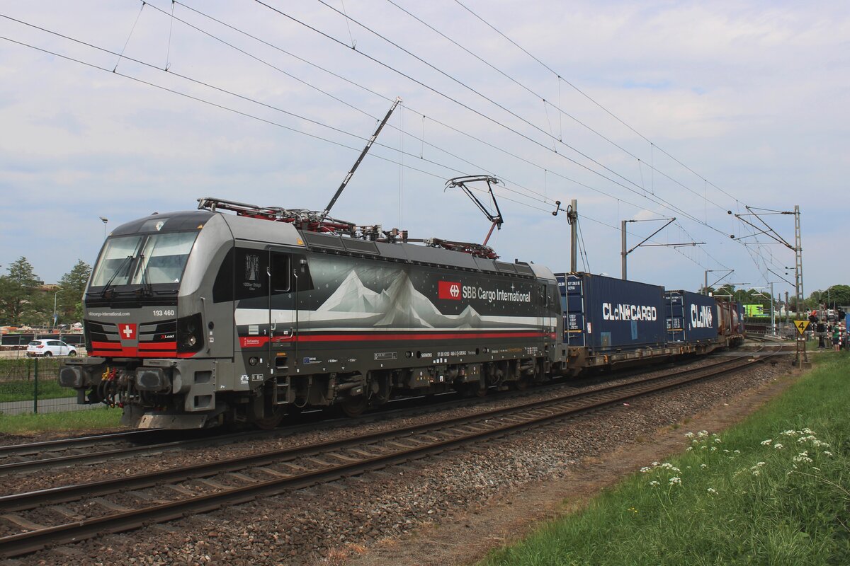 Am 2 Mai 2025 wunscht SBBCIO 193 450 die Fotrografen eine gute Nacht -auch wann es gerade Mittag ist- bei der Bahnübergang in Venlo-Vierpaardjes. Dieser Bahnübergang wird in zwei Jahre Geschichte sein.