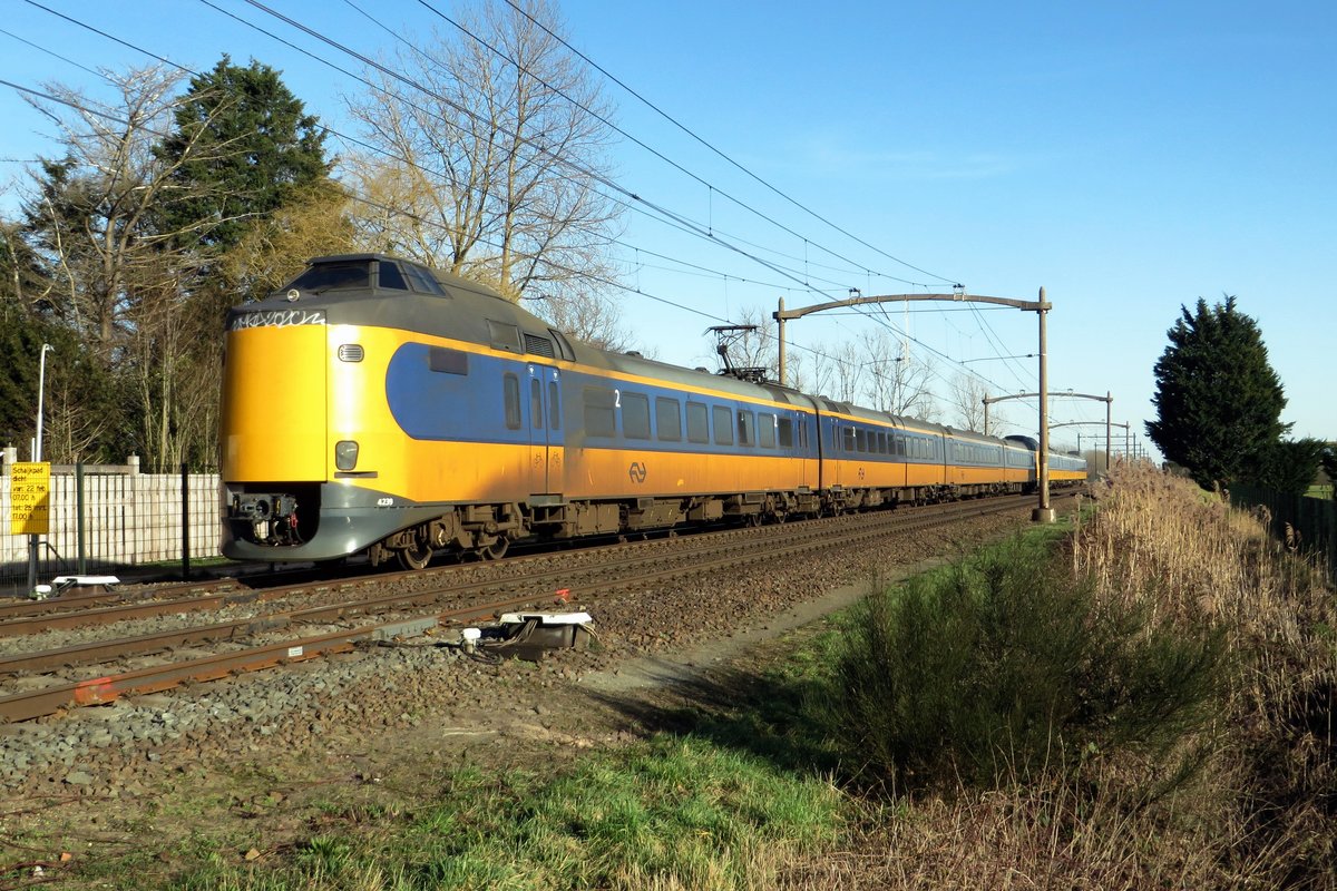 Am 21 Februar 2021 durcheilt NS 4239 Hulten.