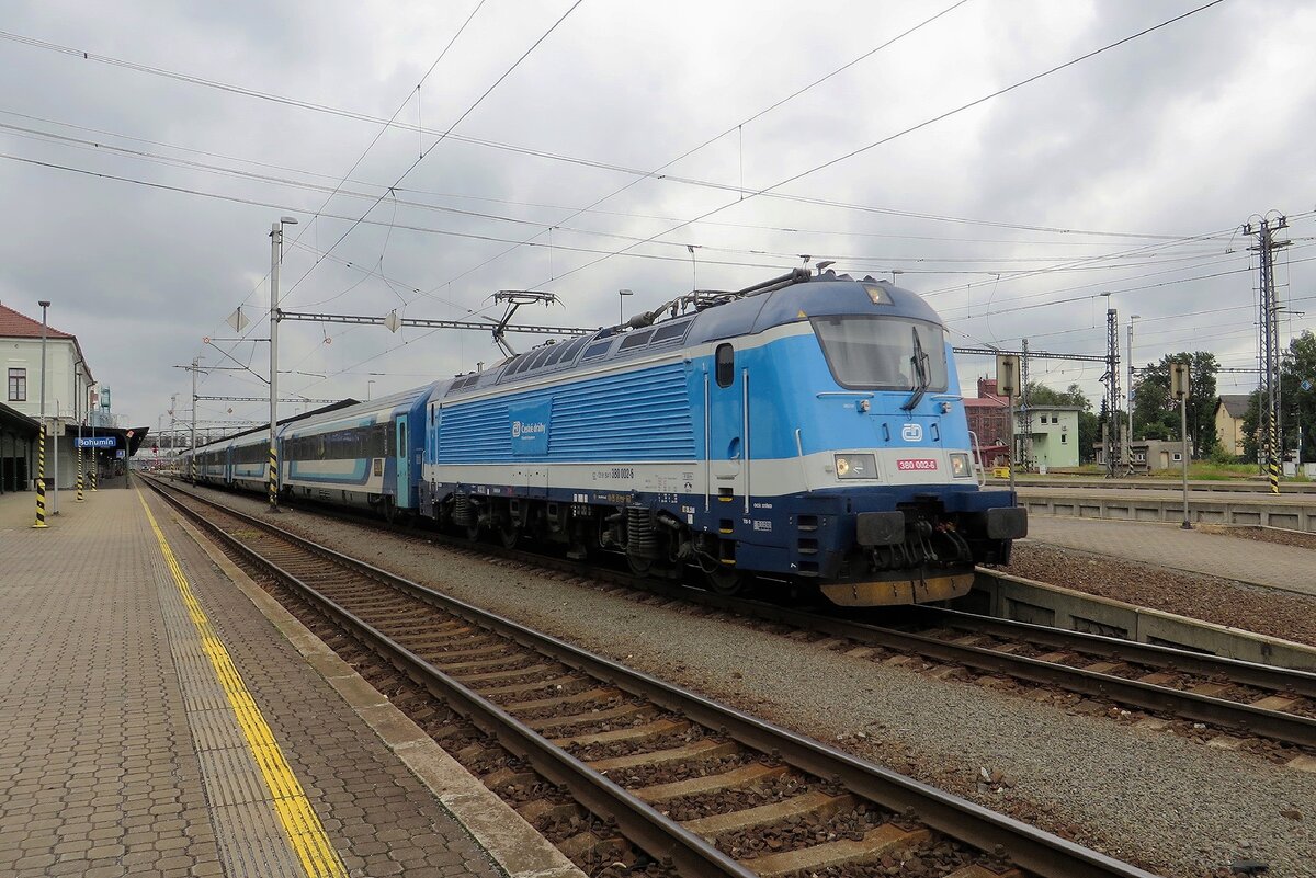 Am 24 Augustus 2021 steht CD 380 002 in Bohumín und wird punktlich am 14;03 nach Budapest abfahren. Am 24 Augustus 2021 steht CD 380 002 in Bohumín und wird punktlich am 14;03 nach Budapest abfahren.