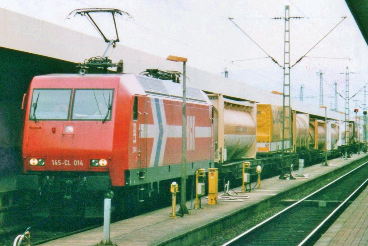 Am 24 Mai 2002 steht HGK 145-CL-014 in Basel Badischer Bahnhof. 