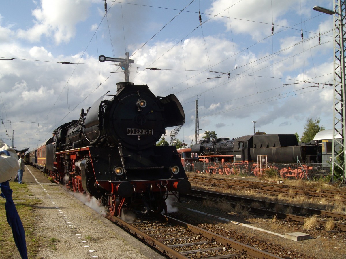 Am 29 Mai 2009 steht 03 2295 ins BEM in Nrdlingen. 