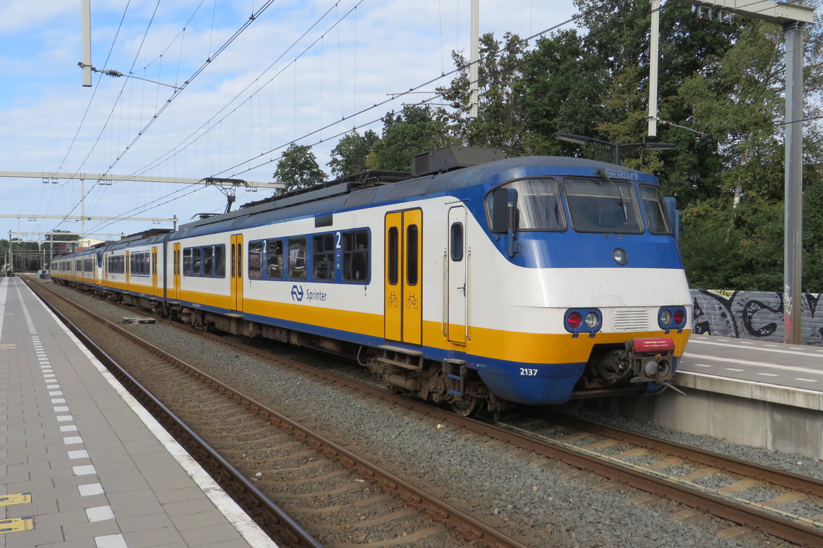 Am 3 September 2020 verlässt NS 2137 Wijchen. 