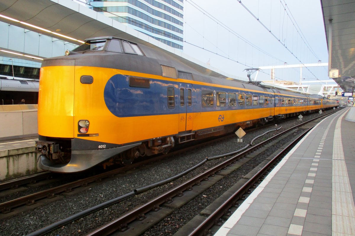 Am 4 April 2018 steht 4012 in Arnhem Centraal.