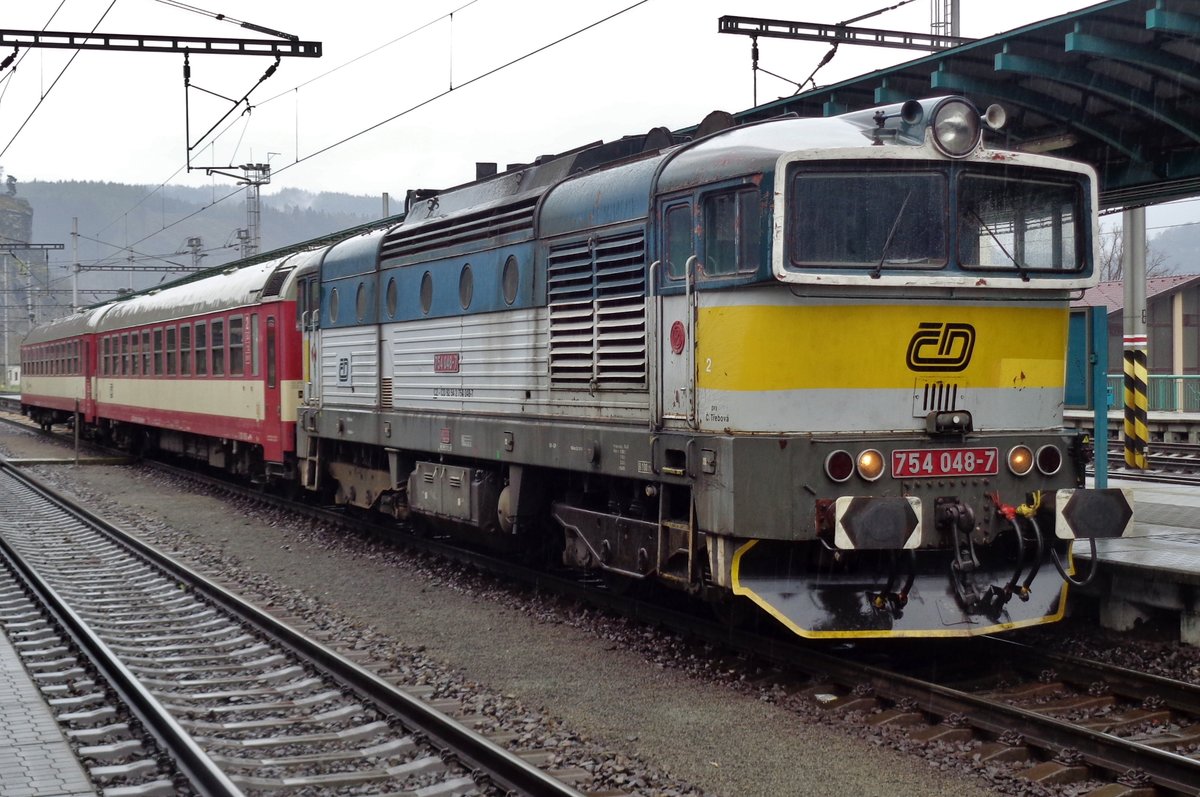 Am 7 April 2017 steht 754 048 in Decin hl.n.