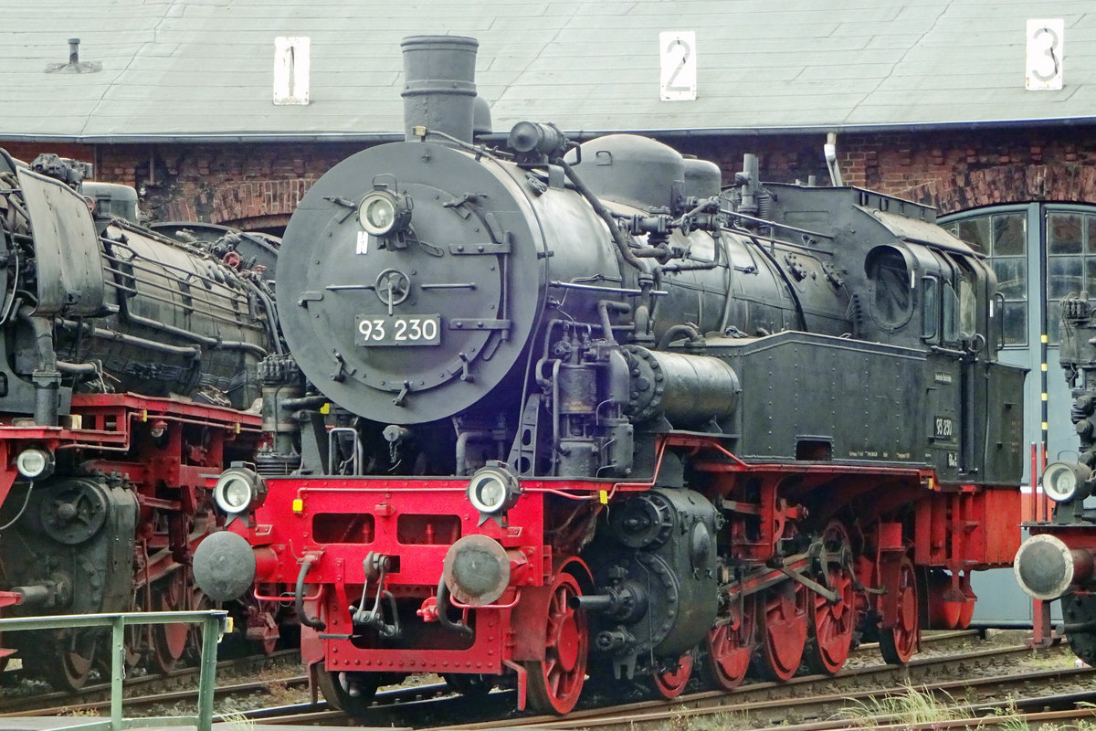 Am 8 Juni 2019 steht 93 230 ins Eisenbahnmuseumlein Dieringhausen.