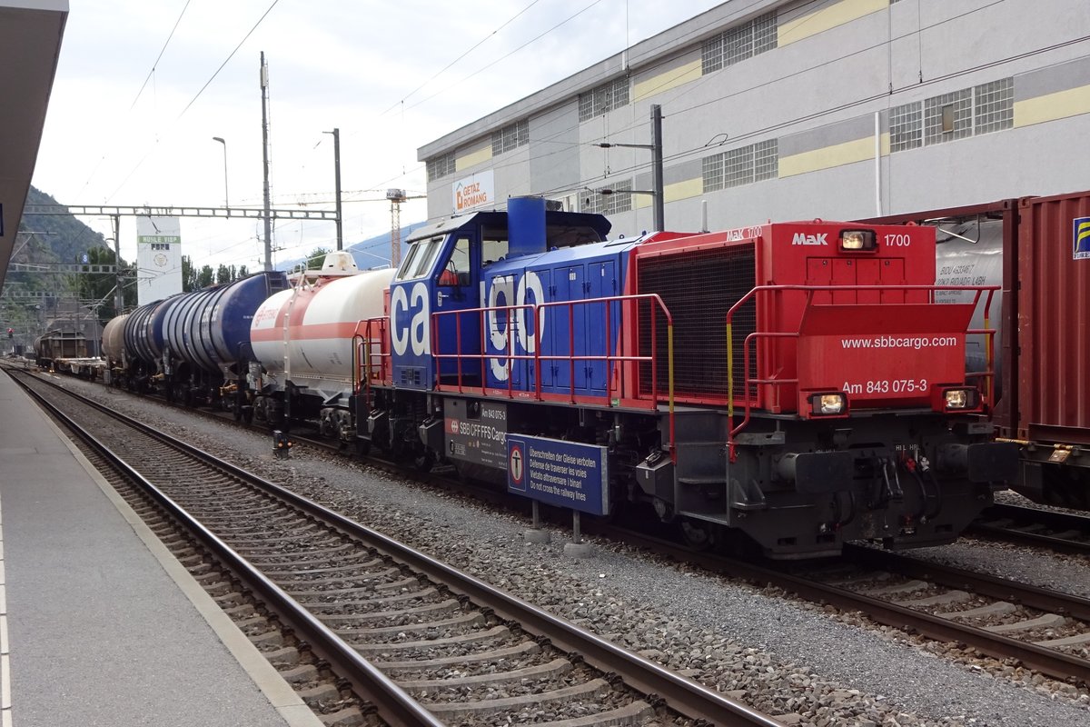 Am 843 075 rangiert am 27 Mai 2019 in Visp.