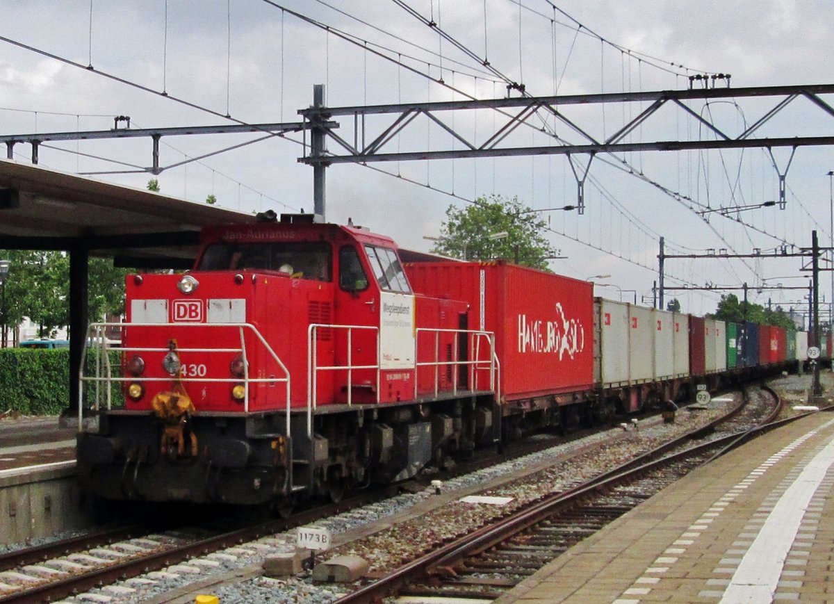 Am 9 Juli 2016 dönnert 6430 durch Dordrecht Centraal.