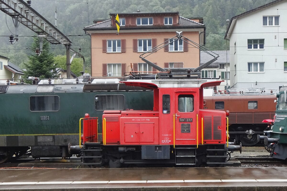 Am verregneten 19.September 2021 steht Traktor Tem 277 in Erstfeld.