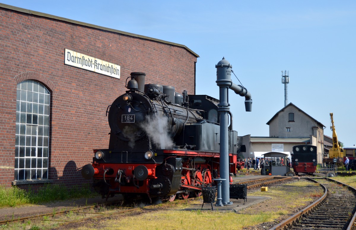An der Kranichsteiner Fotowand legte die ELNA am 14.05.2015 eine kurze Pause ein.
