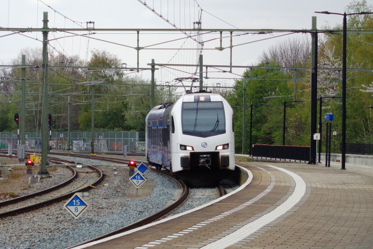Arriva 458 treft am 13 April 2019 in Sittard ein.