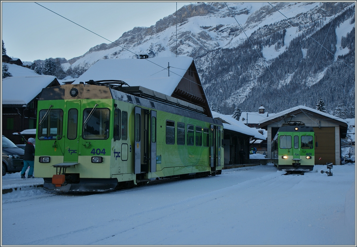 ASD BDe 4/4 404 und 401 in Les Diablerets.
25. Jan. 2014