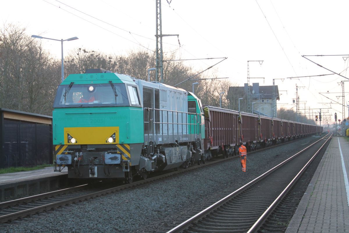 ATLU/LOCON 1272 403-7 mit Dngerzug im Bhf Jbek. 29.03.2019