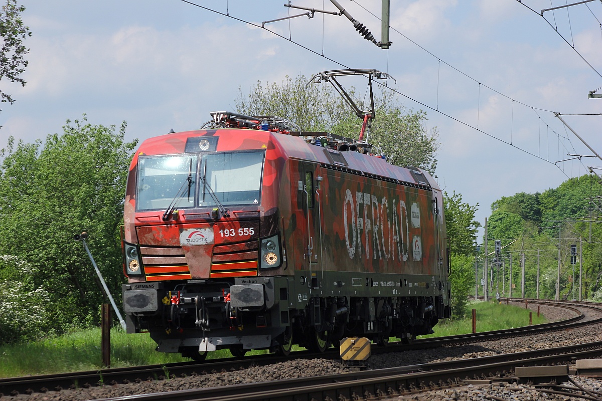 ATLU/TXL 193 555-1  Offroad  auf Solofahrt Richtung Hamburg. Schleswig 22.05.2017