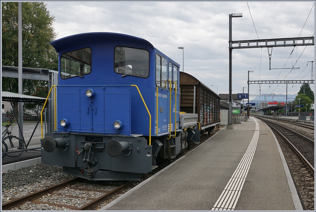 Auch in Sursee steht eine Tm 232, in blau, und der Firma Wirsch gehrend. (Baujahr 1985, UIC N 98 85 5232 517-3 CH-WRSCH)
27. Aug. 2017