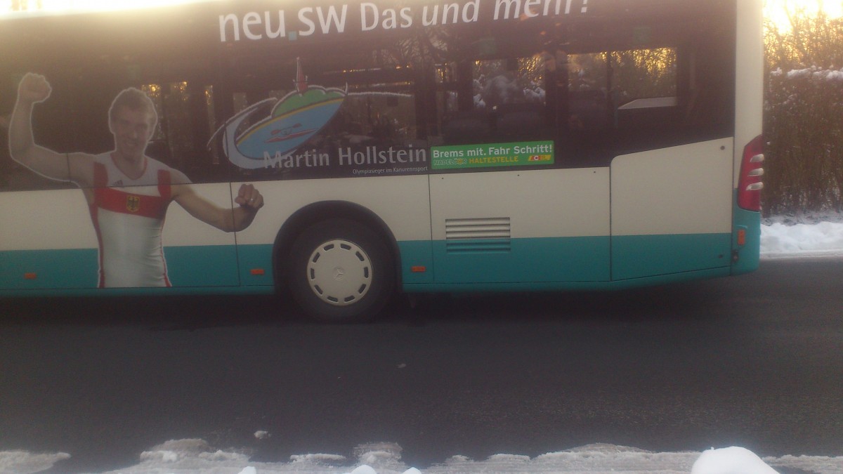 ...auf diesen Citaro ist dann noch der Kanute Martin Hollstein  der auf zwei Stadtbussen der NEU.SW zusehen ist....weil vor einigen Jahren als diese Citaro angeschafft wurden war dort noch eine Sportlerin des SCN Neubrandenburg zu sehen die ihre sportliche Laufbahn aufgeben musste wegen einer zu schwerwiegender Verletzung die auf diesen Stadtbus zu sehen war