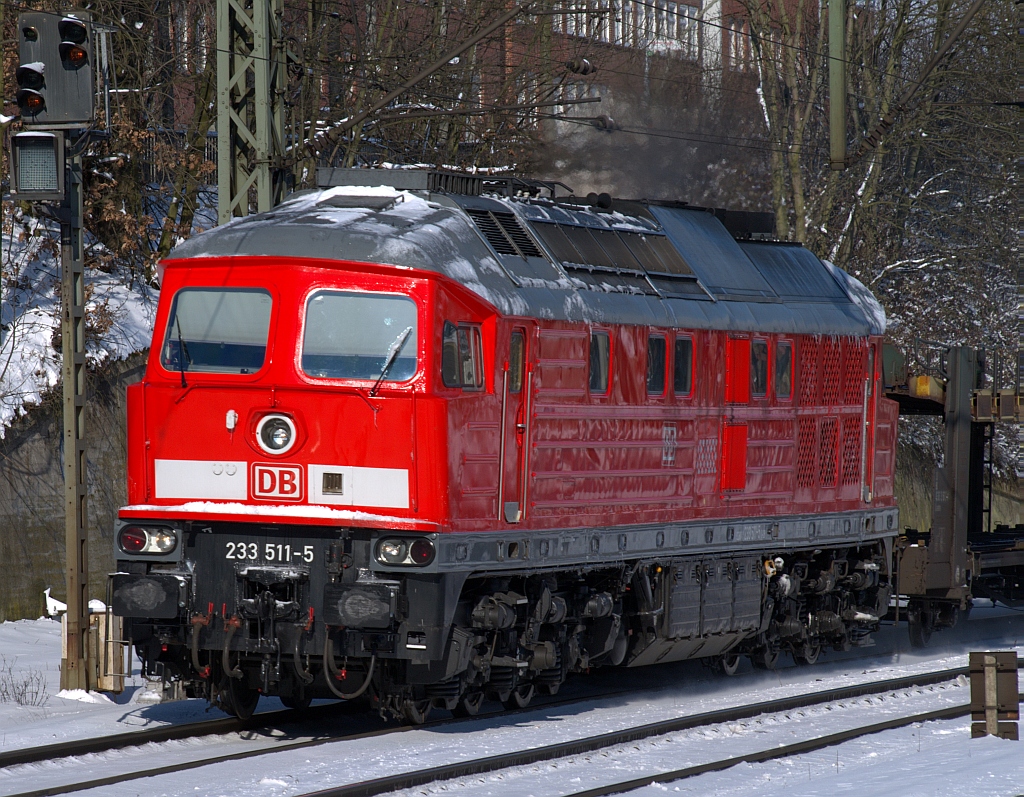 Aus dem Archiv, neu bearbeitet: 233 511-5 fährt der Morgensonne entgegen, HH-Harburg, 06.03.2010