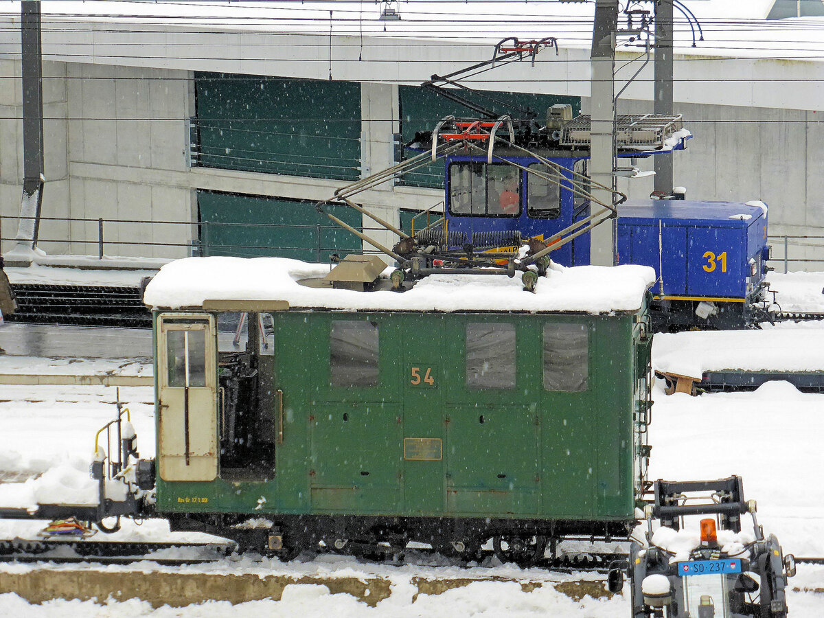  Aus dem Leben der Wengernalpbahn Lok 54 : Ein Blick in den Führerstand, Lauterbrunnen, 27.Januar 2015 