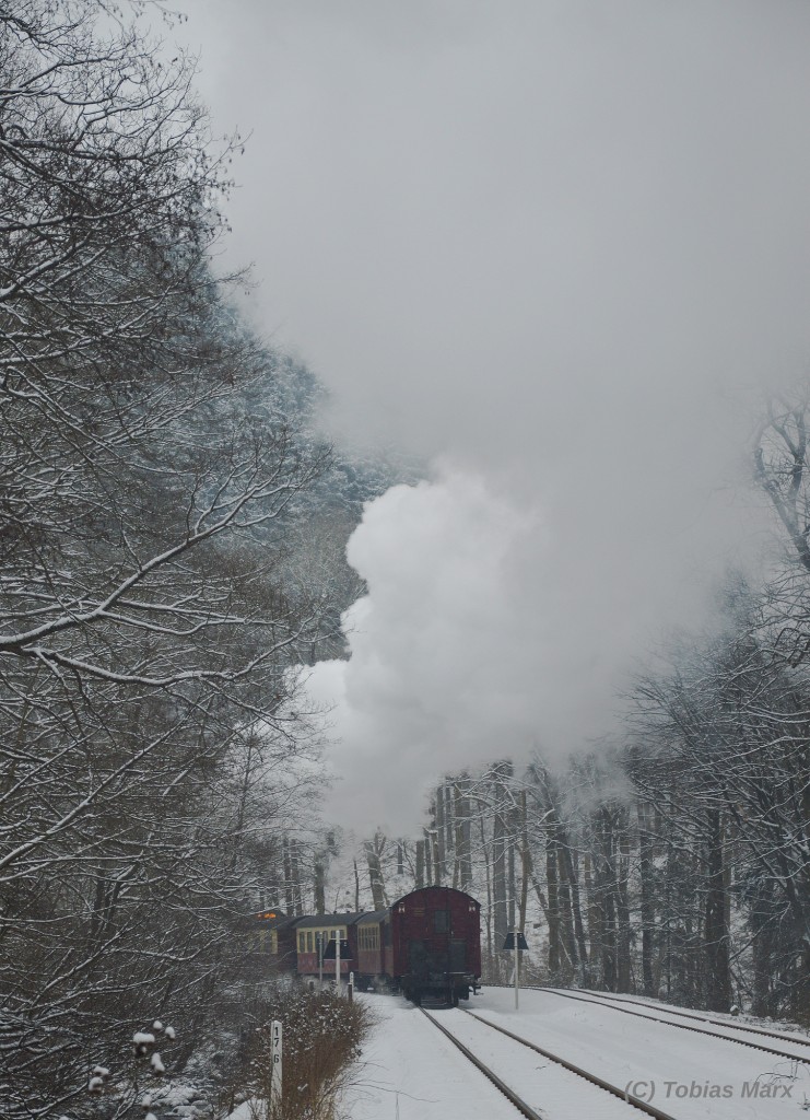 Ausfahrt des N 8904 aus Eisfelder Talmühle am 04.01.2015