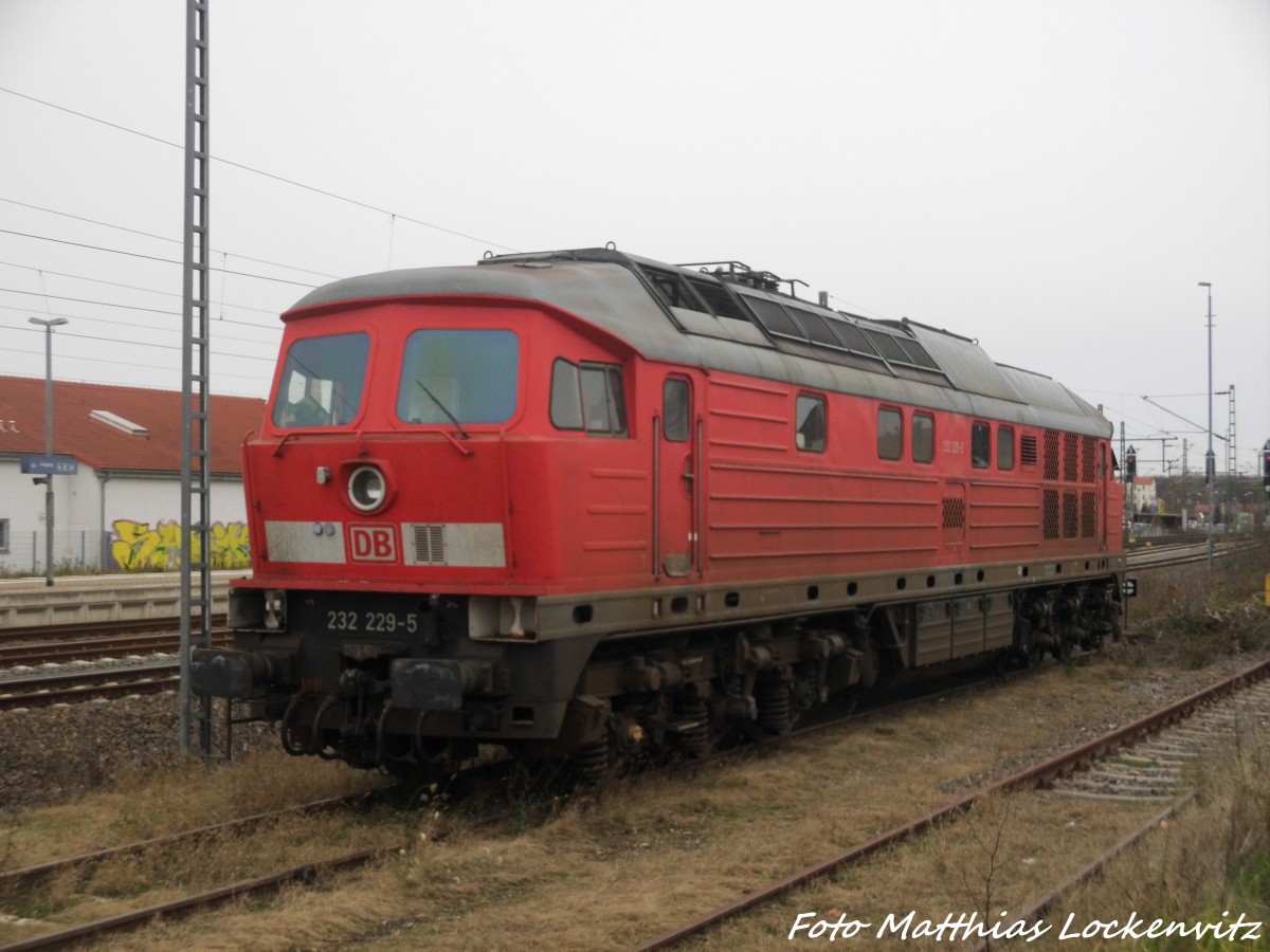 Ausgeschlachtete 232 229 in Delitzsch am 30.11.15