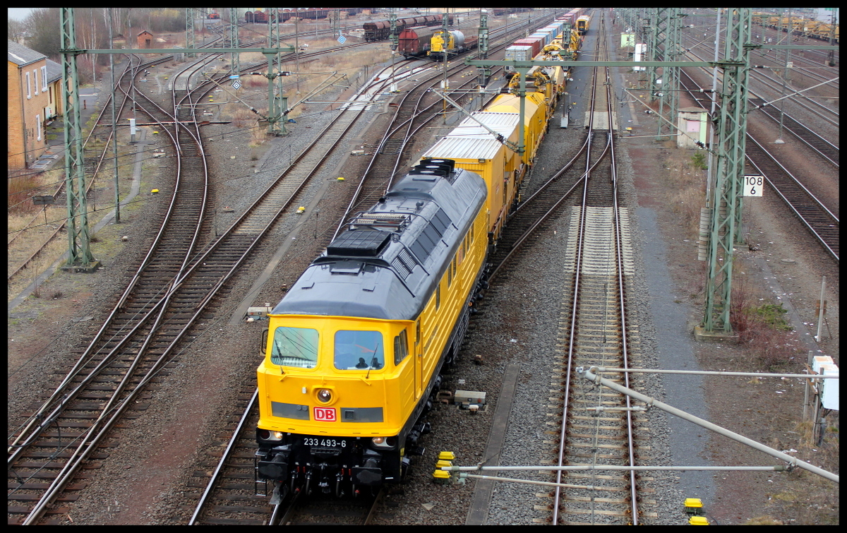 Bahnbau 233 493 am 22.03.15 in Fulda beim rangieren