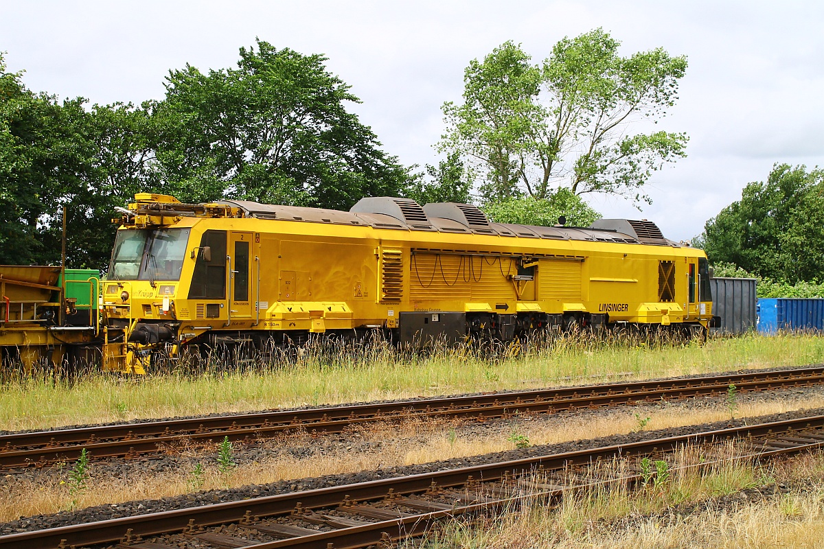 Bahnbau Schienenfräszug SF 03 FFS, 97 33 07 004 18-2, Husum Nord 18.06.16 Bahnbau Schienenfräszug SF 03 FFS, 97 33 07 004 18-2, Husum Nord 18.06.16