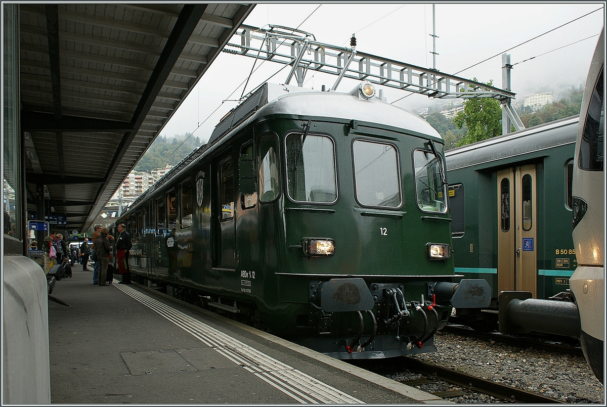 Bald geht die Reise wieder zurück Richtung Norden: Der MThB ABDe 4/4 12  Weinfeldnen  kurz vor der Abfahrt in Locarno.
15. Sept. 2013
