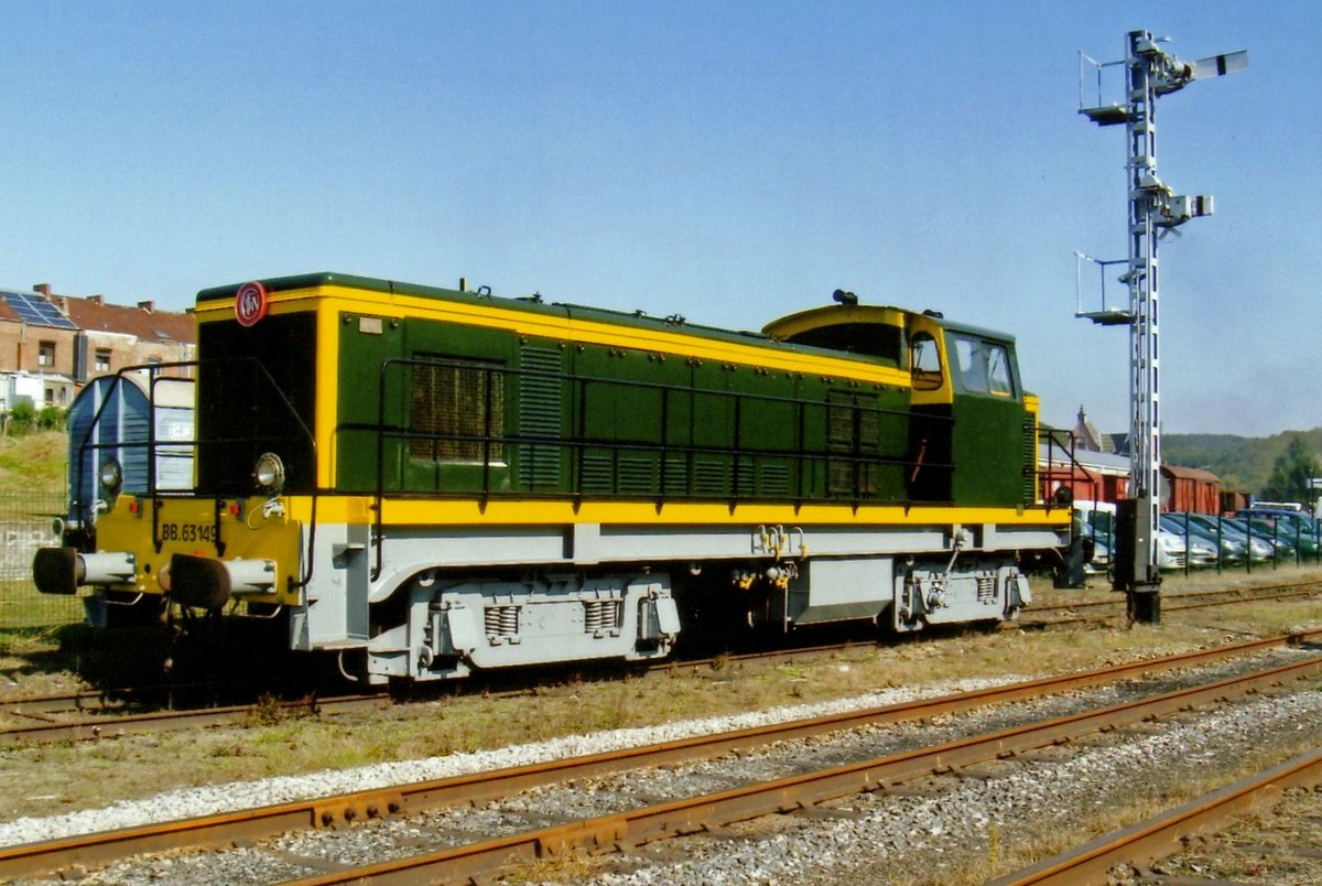 BB 63149 ist in Besitz von der CFV3V und steht am 26 September 2009 in Treignes.