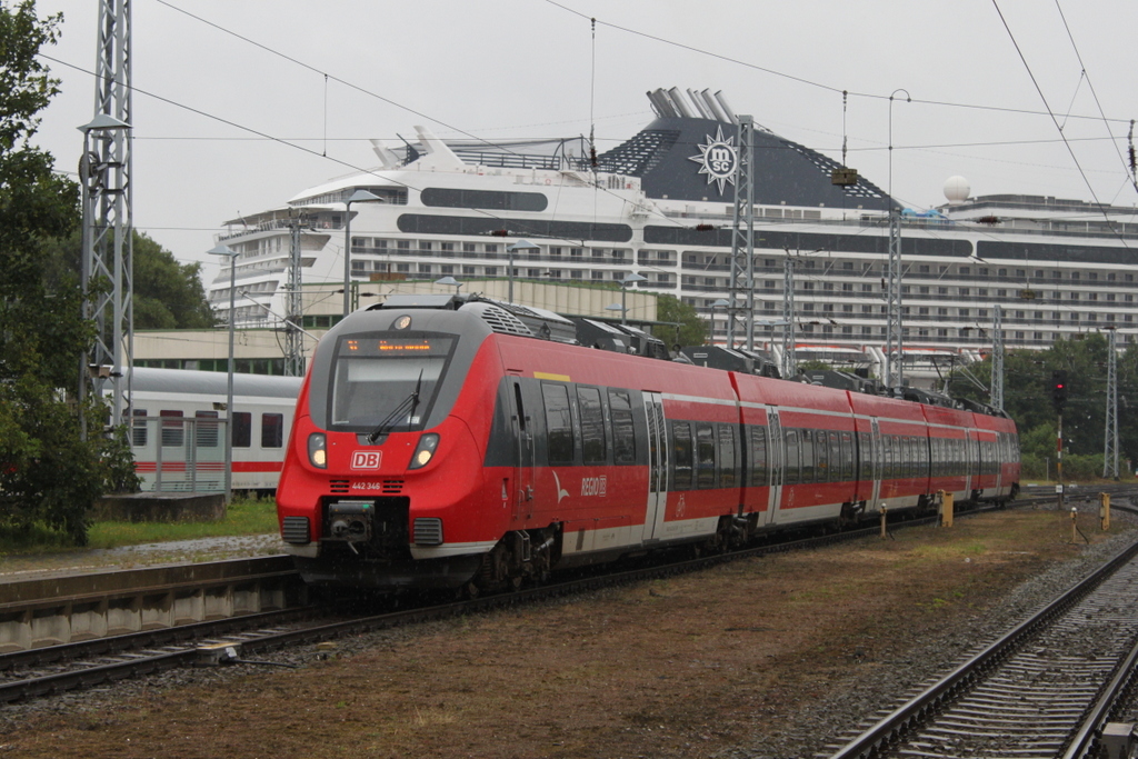 bei aller bestem Fotowetter kam 442 346 in Warnemünde an.23.07.2017