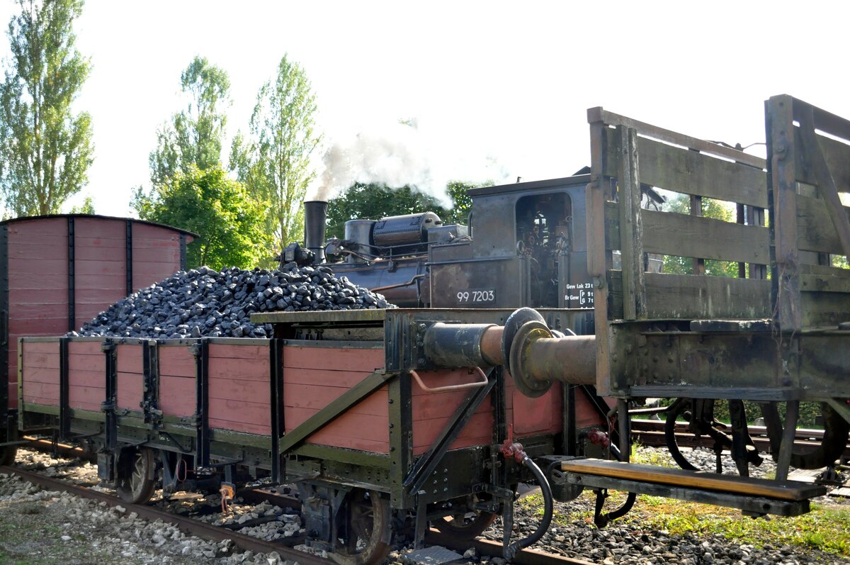 Bekohlungswagen für die 99 7203 beim Alb-Bähnle in Amstetten am 11.09.2010.