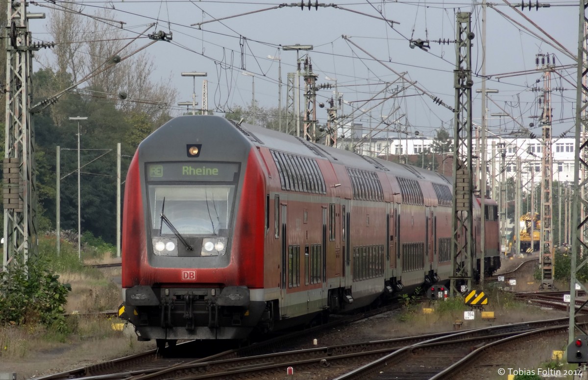 Bereitstellung des RE nach Rheine im Braunschweiger Hauptbahnhof.
Aufgenommen im September 2014.